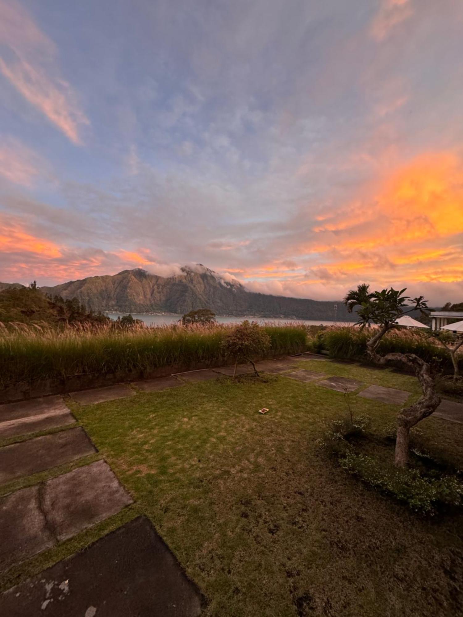 The Breezy Volcano Kintamani Exterior foto